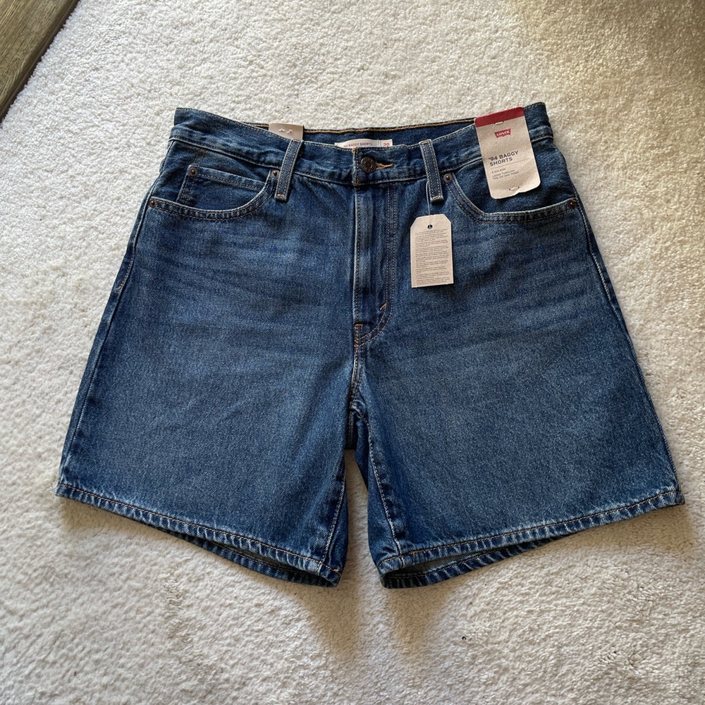 NWT Levi’s ‘94 Baggy Denim Shorts Size 29